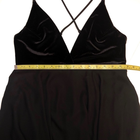 Nasty Gal Mini Dress Velvet Bodice Deep V-Neck Open Back Size M Medium - Picture 6 of 9